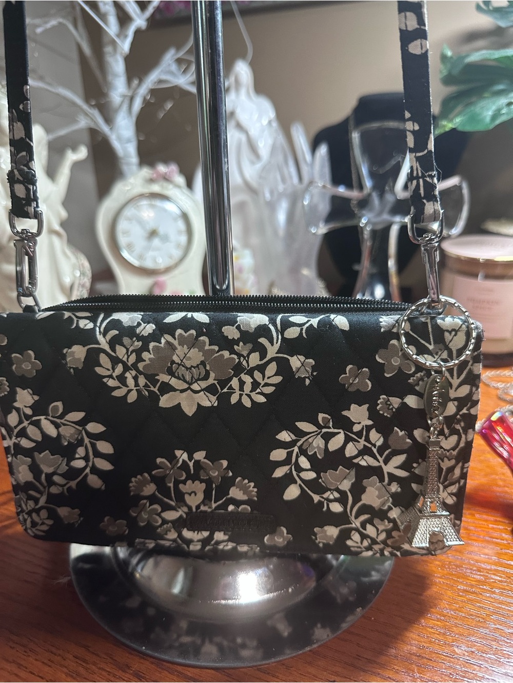 Vera Bradley Black & White Quilted Crossbody  wallet EUC